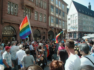 Publikum und Teilnehmer
Keywords: Christopher Street Day CSD Frankfurt DiversitÃ¤t Publikum Teilnehmer