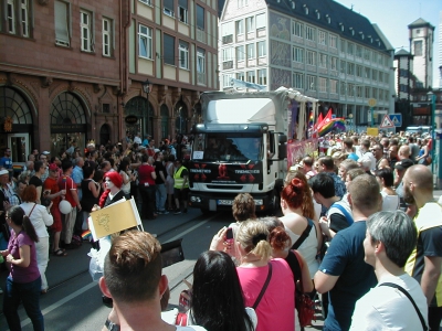 Themenwagen
Keywords: Christopher Street Day CSD Frankfurt DiversitÃ¤t Themenwagen