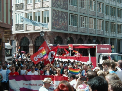 SPD und Schwusos
Keywords: Christopher Street Day CSD Frankfurt DiversitÃ¤t SPD Schwusos