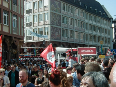 Publikum und Teilnehmer
Keywords: Christopher Street Day CSD Frankfurt DiversitÃ¤t Publikum Teilnehmer