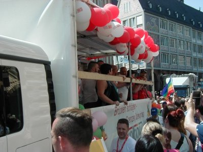 Themenwagen Deutsche Bahn
Keywords: Christopher Street Day CSD Frankfurt DiversitÃ¤t Themenwagen Deutsche Bahn