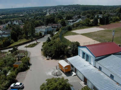 Vom Turm, Sporthalle
Keywords: Dietzenbach Rundgang Spaziergang Aussichtsturm Sporthalle