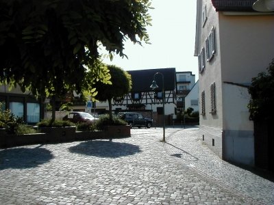 BabenhÃ¤user StraÃŸe
Keywords: Dietzenbach Rundgang Spaziergang Sommer BabenhÃ¤user StraÃŸe