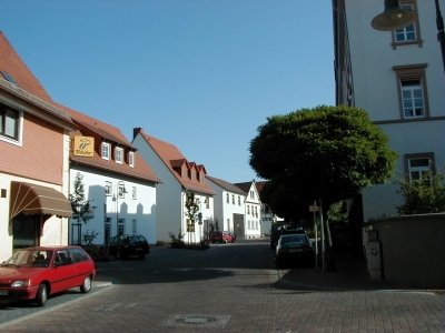 Altstadt
Keywords: Dietzenbach Rundgang Spaziergang Sommer Altstadt