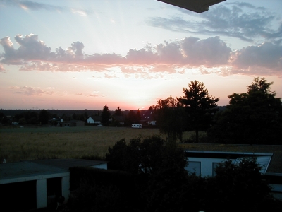 Die Sonne geht Ã¼ber dem Wald Lichteichen unter
Keywords: Dietzenbach Sonnenuntergang Wald Wolken Himmel Sonne Abend Abendstimmung Lichteichen