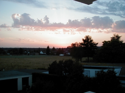 Die Sonne geht Ã¼ber dem Wald Lichteichen unter
Keywords: Dietzenbach Sonnenuntergang Wald Wolken Himmel Sonne Abend Abendstimmung Lichteichen