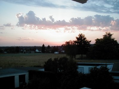 Die Sonne geht Ã¼ber dem Wald Lichteichen unter
Keywords: Dietzenbach Sonnenuntergang Wald Wolken Himmel Sonne Abend Abendstimmung Lichteichen