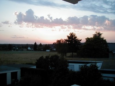 Die Sonne geht Ã¼ber dem Wald Lichteichen unter
Keywords: Dietzenbach Sonnenuntergang Wald Wolken Himmel Sonne Abend Abendstimmung Lichteichen