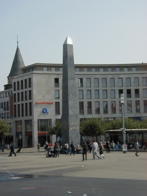 Keywords: Documenta 14 Kassel KÃ¶ningsplatz