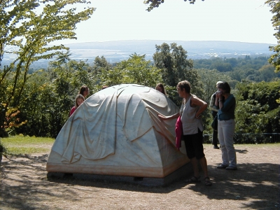 Keywords: Documenta 14 Kassel Weinbergterrassen Weinberg Terrasse