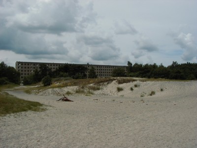 Keywords: Ostsee KÃ¼ste Insel RÃ¼gen Prora kdf Kraft durch Freude Ferienanlage Seebad