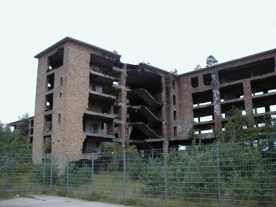 Keywords: Ostsee KÃ¼ste Insel RÃ¼gen Prora kdf Kraft durch Freude Ferienanlage Seebad