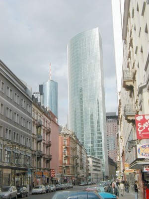 Mosel- NiddastraÃŸe
Maintower, Skyper 
Keywords: Frankfurt Main Fussballweltmaisterschaft FuÃŸballweltmeisterschaft WM SkyArena Tag tagsÃ¼ber Maintower Skyper MoselstraÃŸe NiddastraÃŸe Hochhaus HochhÃ¤user