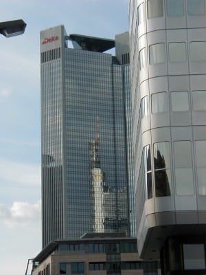 JÃ¼rgen-Ponto-Platz
Deka
Keywords: Frankfurt Main Fussballweltmaisterschaft FuÃŸballweltmeisterschaft WM SkyArena Tag tagsÃ¼ber Deka JÃ¼rgen Ponto Platz Hochhaus HochhÃ¤user