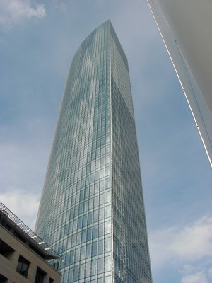 NiddastraÃŸe
Skyper 
Keywords: Frankfurt Main Fussballweltmaisterschaft FuÃŸballweltmeisterschaft WM SkyArena Tag tagsÃ¼ber Skyper NiddastraÃŸe Hochhaus HochhÃ¤user